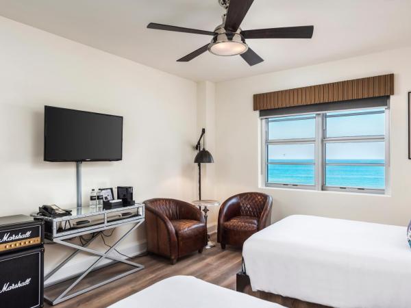 National Hotel, An Adult Only Oceanfront Resort : photo 2 de la chambre chambre double avec 2 lits doubles - vue sur l'océan