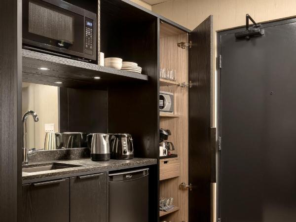 Peaks Hotel and Suites : photo 4 de la chambre suite sommet 1 chambre avec 1 lit king-size