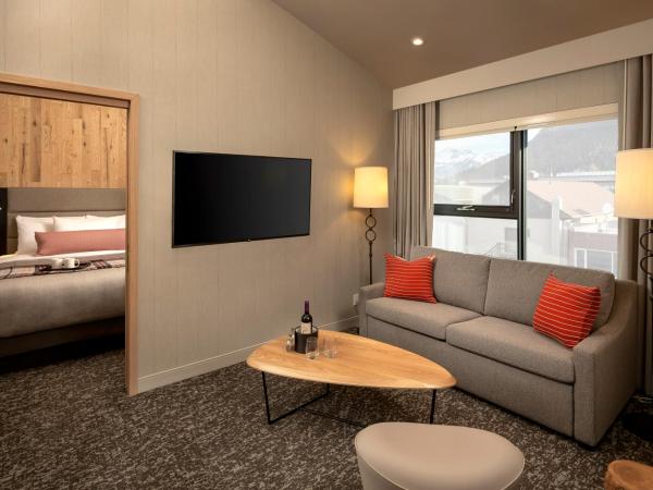 Peaks Hotel and Suites : photo 1 de la chambre suite sommet 1 chambre avec 1 lit king-size