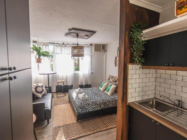 Manly Waves Studios & Apartments : photo 8 de la chambre studio avec balcon