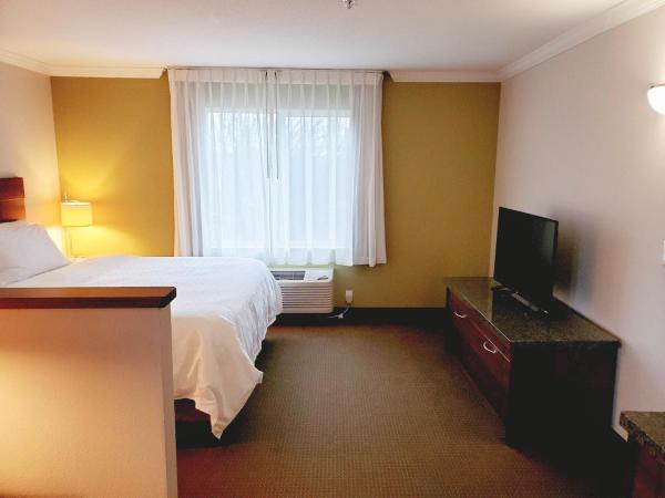Holiday Inn Express Hotel & Suites Portland-Northwest Downtown, an IHG Hotel : photo 2 de la chambre suite 1 chambre - non-fumeurs