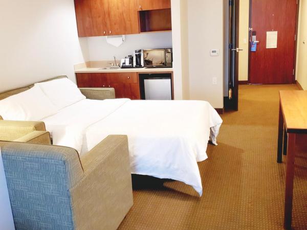 Holiday Inn Express Hotel & Suites Portland-Northwest Downtown, an IHG Hotel : photo 8 de la chambre chambre lit king-size exécutive avec baignoire accessible aux personnes à mobilité réduite - non-fumeurs