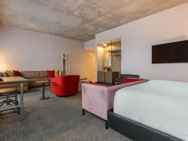 Cambria Hotel Nashville Downtown : photo 5 de la chambre suite lit king-size – non-fumeurs