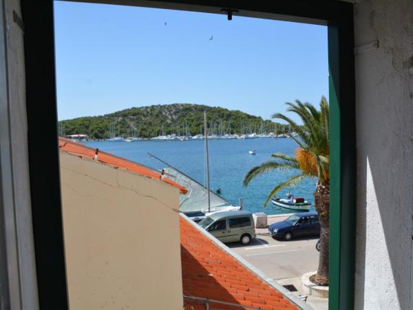 Lastin Dvor : photo 2 de la chambre studio - vue sur mer