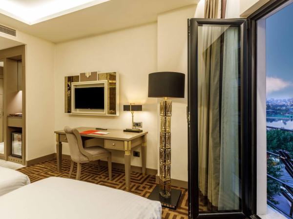 Ramada by Wyndham Istanbul Golden Horn : photo 4 de la chambre chambre deluxe avec 2 lits simples - vue sur ville