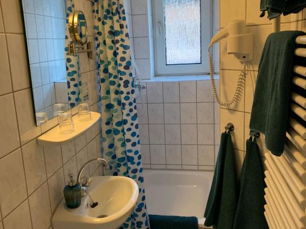 Zum armen Mann : photo 7 de la chambre chambre double avec salle de bains privative extérieure