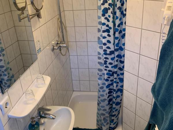 Zum armen Mann : photo 5 de la chambre chambre double avec salle de bains privative