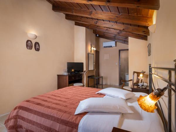 Palazzino Di Corina : photo 7 de la chambre chambre supérieure - vue sur vieille ville