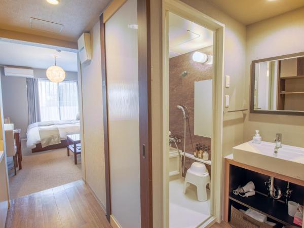 Stay SAKURA Kyoto Fuga : photo 7 de la chambre chambre lits jumeaux avec terrasse