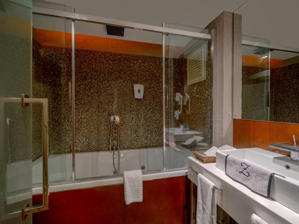 The New Hotel Zeybek : photo 8 de la chambre chambre familiale (4 adultes) 