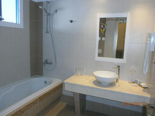 Alkyoni Beach Hotel : photo 4 de la chambre chambre triple standard