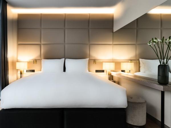 Crowne Plaza - Warsaw - The HUB, an IHG Hotel : photo 7 de la chambre one-bedroom king suite with top floor view