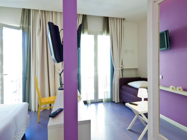 Hotel LaMorosa : photo 6 de la chambre suite junior avec balcon