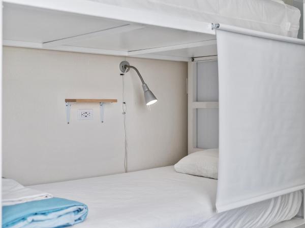 Samesun Venice Beach : photo 3 de la chambre lit simple dans dortoir mixte 8 lits avec salle de bains commune 