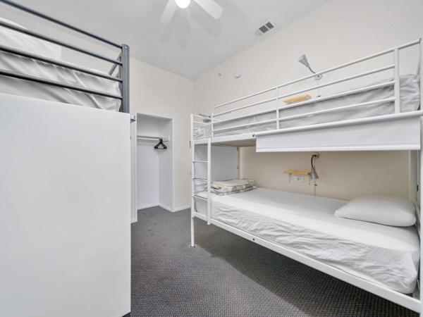 Samesun Venice Beach : photo 4 de la chambre lit simple dans dortoir mixte de 4 lits avec salle de bains commune