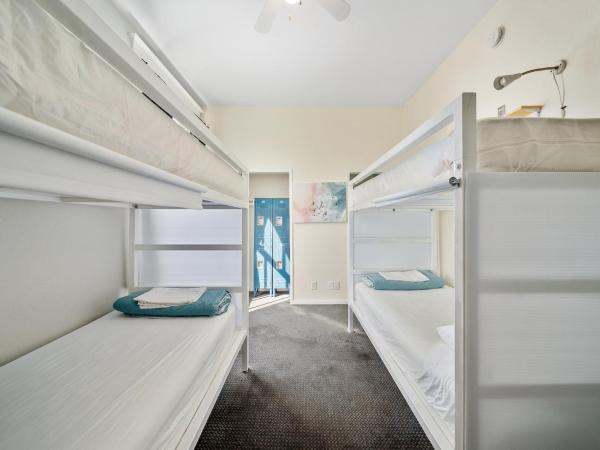 Samesun Venice Beach : photo 3 de la chambre lit simple dans dortoir pour femmes de 4 personnes avec salle de bains privative