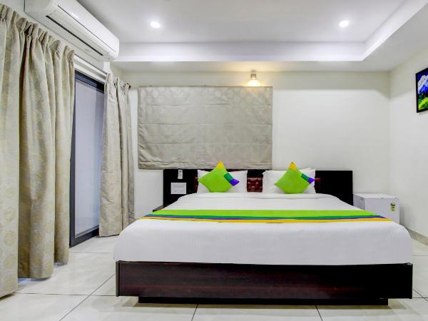 Treebo Sampradaya Bistro, Mailasandra : photo 5 de la chambre [sanitized] standard double room