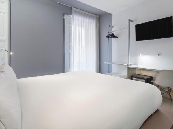 B&B HOTEL Madrid Centro Fuencarral 52 : photo 4 de la chambre chambre double premium