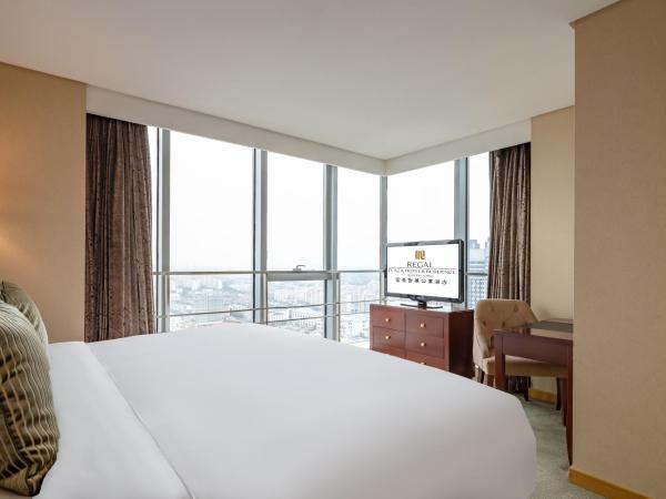 Regal Plaza Hotel & Residence : photo 2 de la chambre deluxe king bed one room and one living room