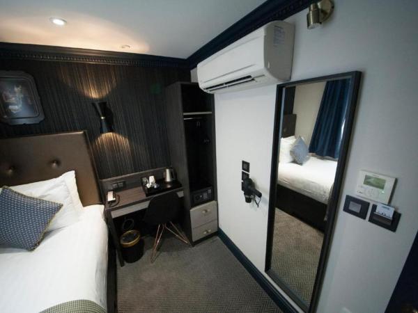 The Pack And Carriage London : photo 5 de la chambre chambre simple avec salle de bains privative