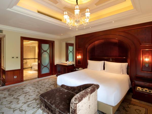InterContinental Shanghai Ruijin, an IHG Hotel - Downtown Historic Iconic Garden Hotel : photo 1 de la chambre chambre lit king-size premium - Étage club