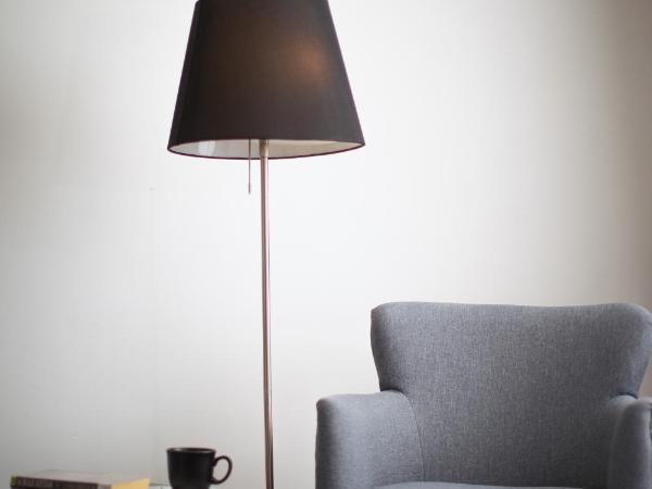 Comfort Hotel East Melbourne : photo 9 de la chambre suite lit king-size supérieure avec lit simple 