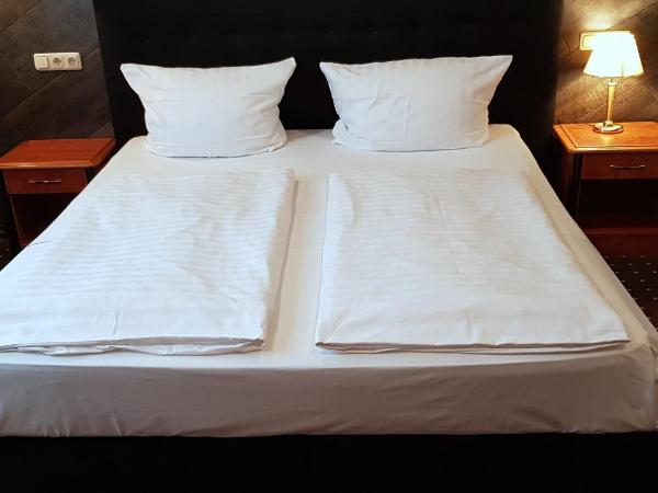 Hotel Zeil : photo 4 de la chambre chambre triple affaires