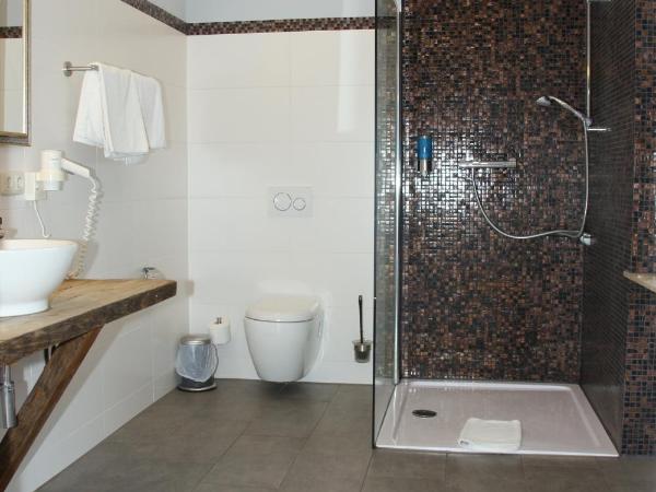 Hotel Zeil : photo 5 de la chambre chambre triple affaires