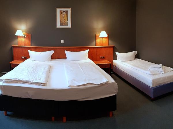 Hotel Zeil : photo 2 de la chambre chambre triple standard