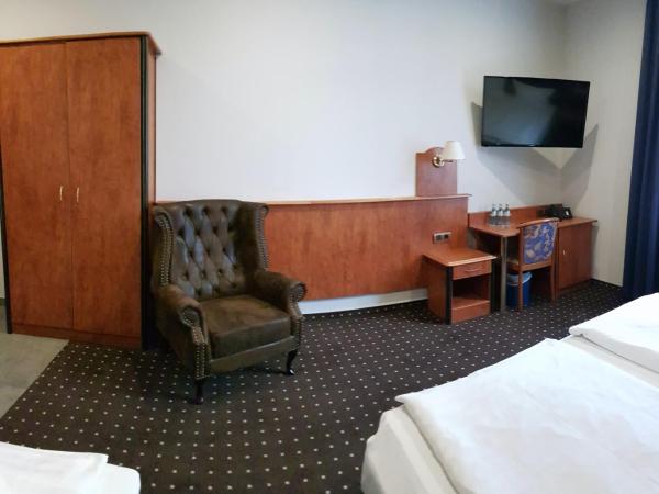 Hotel Zeil : photo 6 de la chambre chambre triple affaires