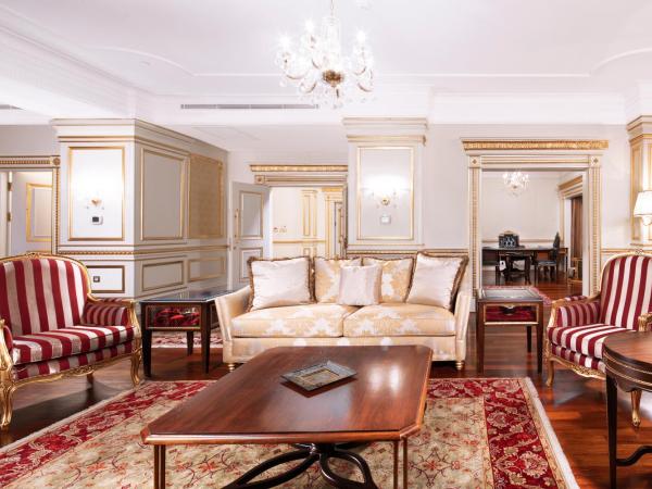 Crowne Plaza Istanbul Asia, an IHG Hotel : photo 9 de la chambre suite présidentielle avec baignoire spa et sauna