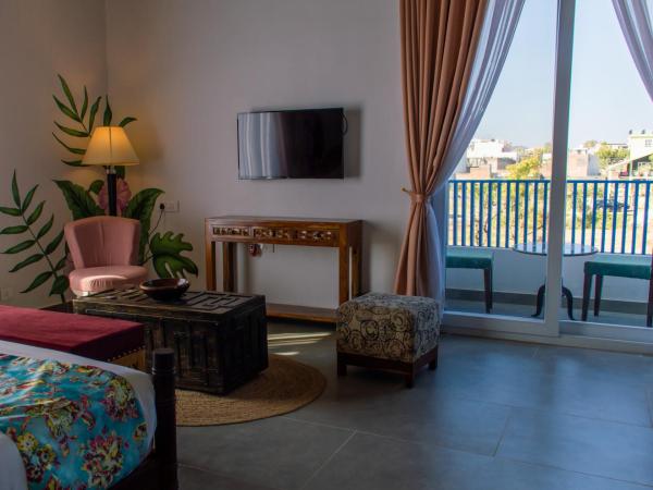 The Sierra - By The Lake : photo 7 de la chambre elite room with balcony