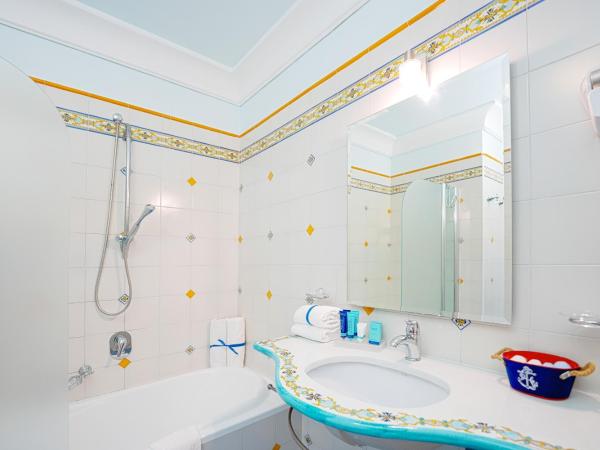 Hotel Myage : photo 3 de la chambre chambre double confort avec balcon