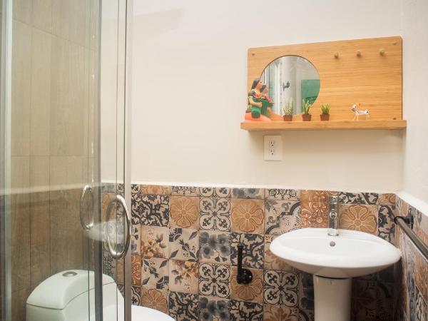 CASA MARÍA MALECÓN : photo 3 de la chambre suite lit king-size