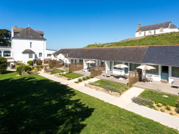 Hotel Restaurant Spa du Tumulus Carnac : photo 3 de la chambre suite junior - rez-de-jardin avec terrasse