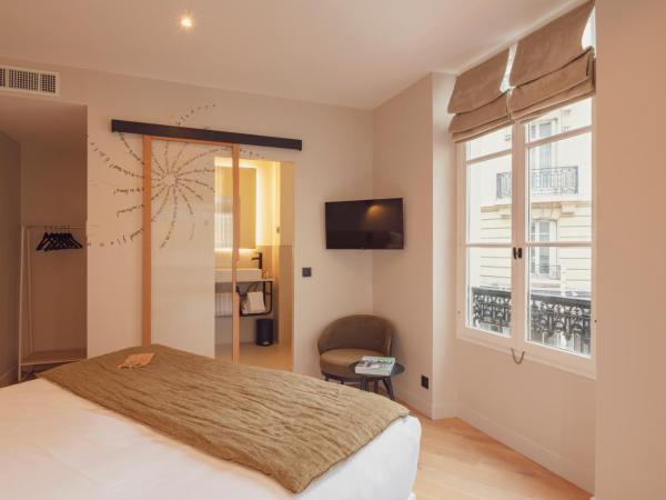 Tinah Paris, Champs Elysées : photo 5 de la chambre chambre double supérieure
