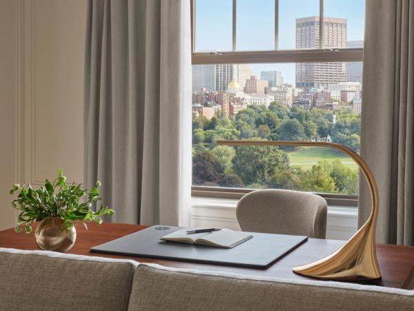 The Newbury Boston : photo 4 de la chambre suite - vue sur jardin