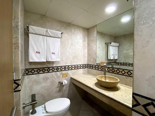 Hotel Lord : photo 5 de la chambre chambre lit queen-size 
