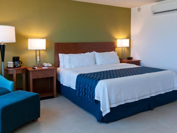 Holiday Inn Express Cabo San Lucas, an IHG Hotel : photo 1 de la chambre standard king room with extra space