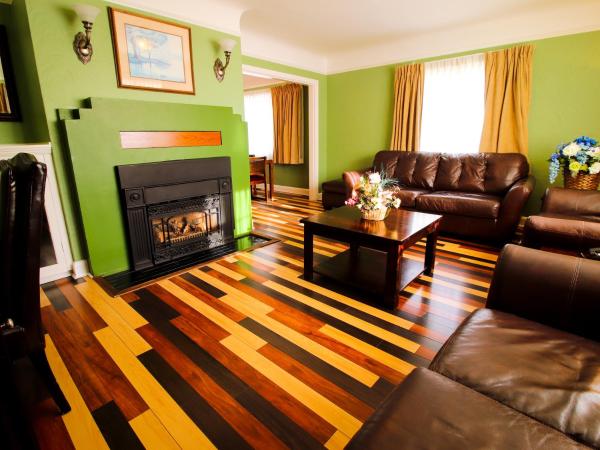 James Bay Inn Hotel, Suites & Cottage : photo 3 de la chambre gîte 2 chambres