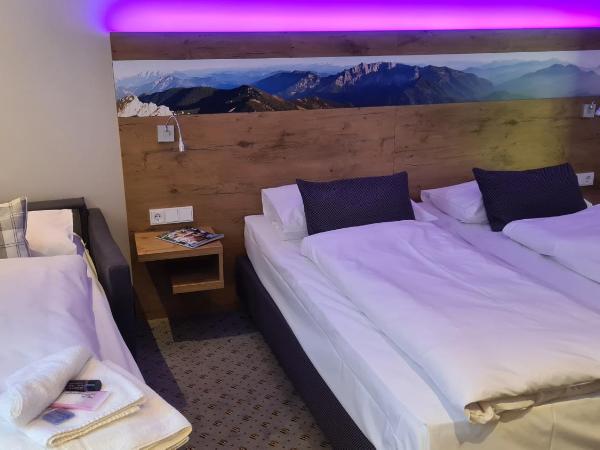 Hotel Lechnerhof Unterföhring : photo 4 de la chambre chambre triple