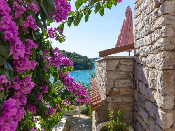 La Casa Ingrid - Couple's Paradise : photo 8 de la chambre appartement - rez-de-chaussée