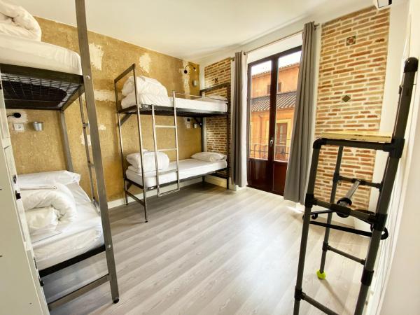 ECO Hostel : photo 8 de la chambre lit dans dortoir pour femmes de 4 lits