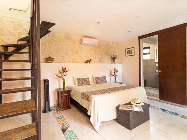 Viva Merida Hotel Boutique : photo 5 de la chambre loft viva avec cuisine et baignoire