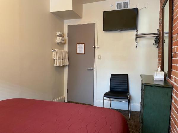 Oasis Guest House : photo 2 de la chambre chambre simple avec salle de bains commune