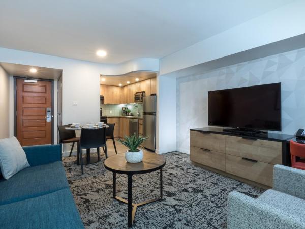 The Crystal Lodge : photo 3 de la chambre suite 1 chambre lit king-size deluxe avec cuisine