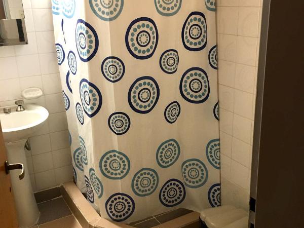 Hostel Elal : photo 6 de la chambre chambre lits jumeaux standard avec salle de bains commune