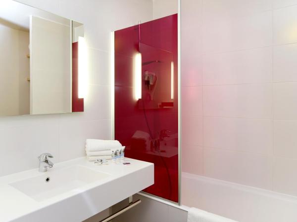 Mercure Saint-Lary : photo 6 de la chambre chambre double standard avec balcon 