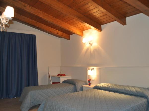 Hotel Centova : photo 10 de la chambre chambre familiale