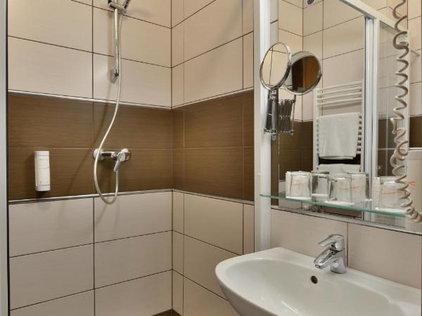 Hotel City Inn : photo 2 de la chambre chambre double ou lits jumeaux